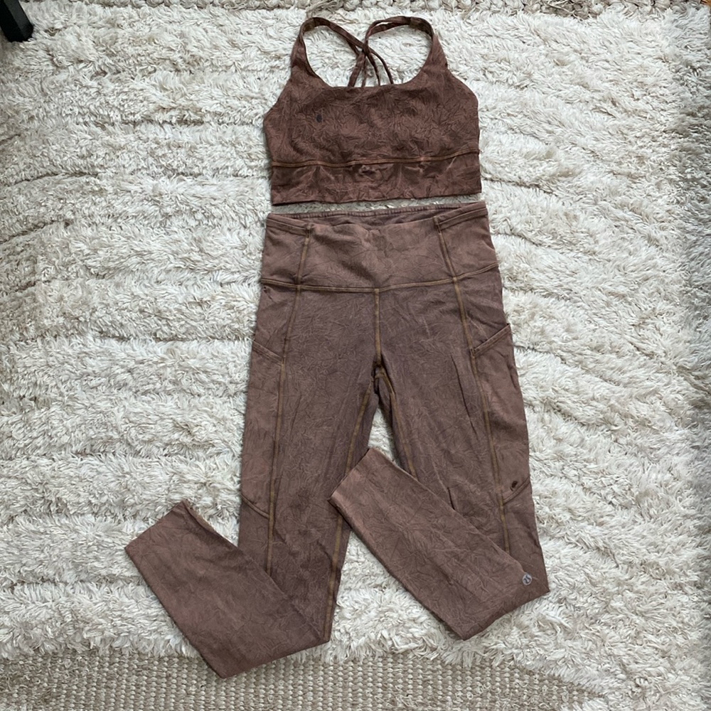 Lululemon Fast and Free set